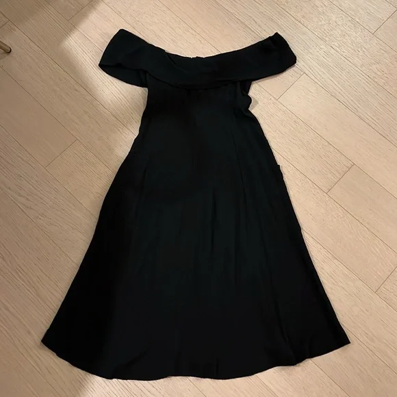 Reformation Off the Shoulder Midi Dress - Picture 9 of 13